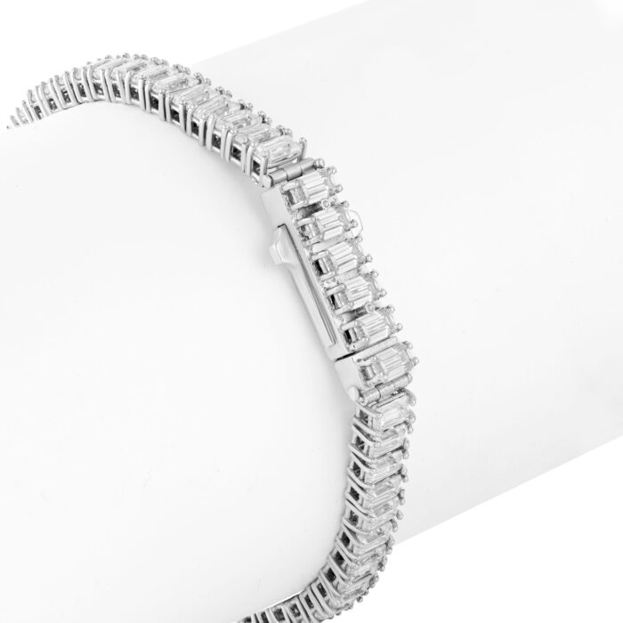 Stacked from 36 images. Method=B (R=8,S=4) Stacked from 36 images. Method=B (R=8,S=4)